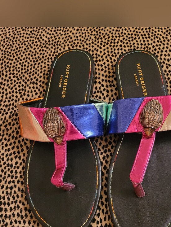 Kurt Geiger Shoes - Kurt Geiger London Kensington T-bar Sandals. Flip Flops